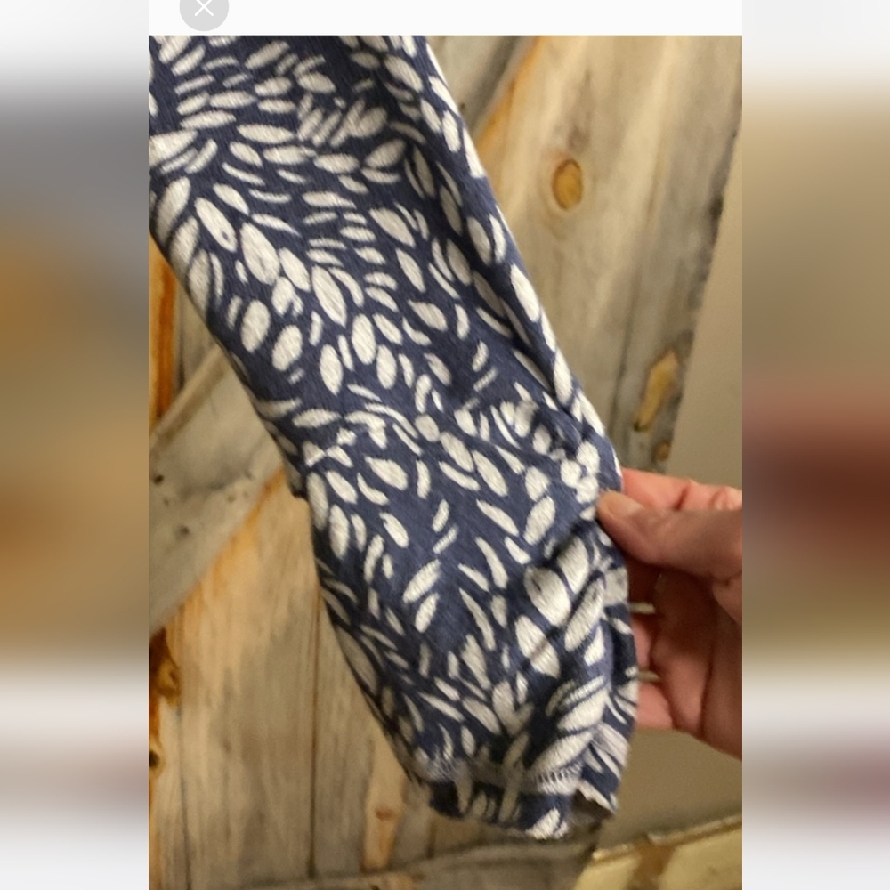 CARVE designs TOP long sleeves SUPER SOFT curved hem SIZE XL like new - Picture 3 of 5